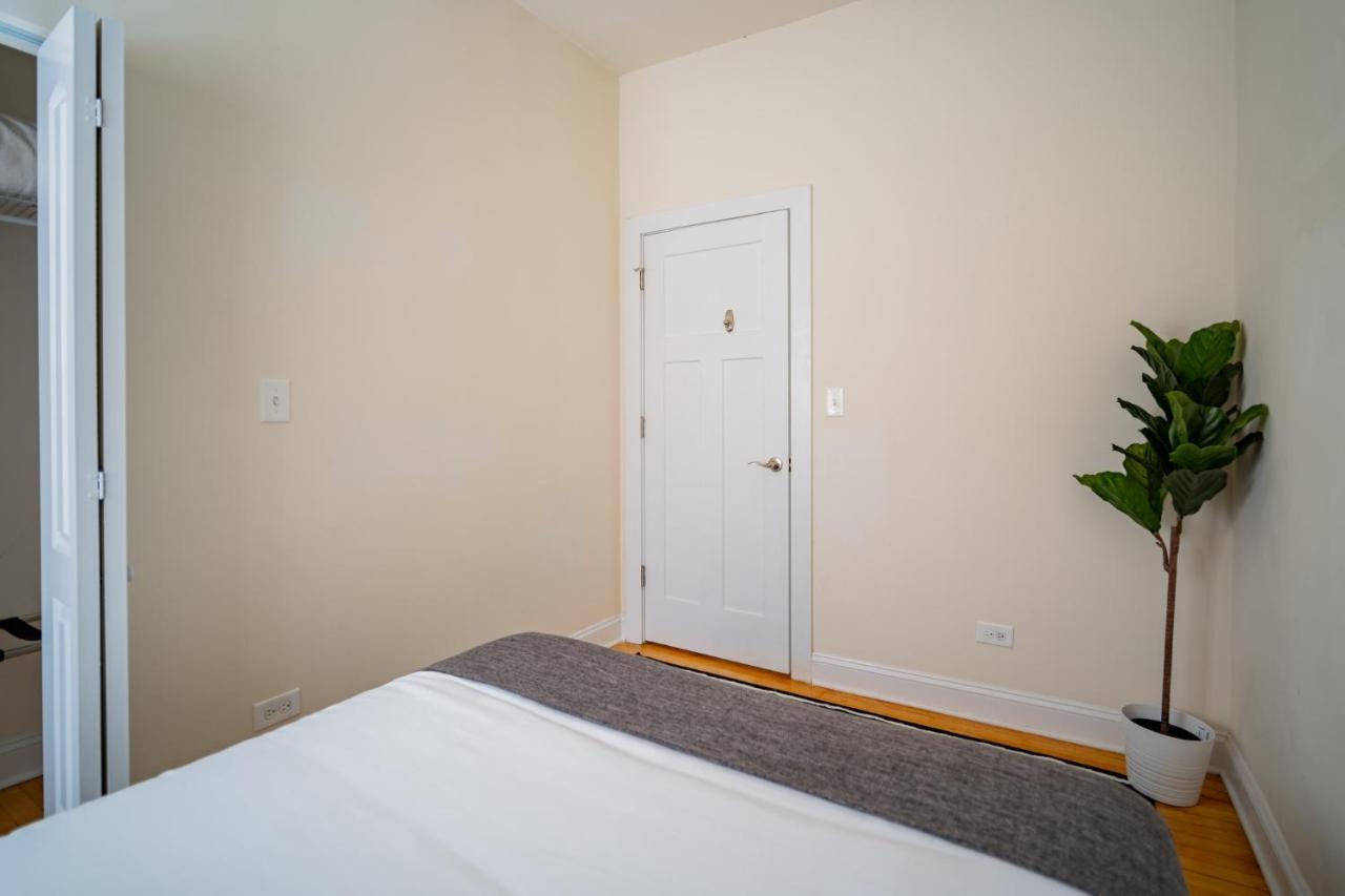 3-Bedroom Gem Apt With In-Unit Laundry - Lawndale 1 & 2 Rep ชิคาโก ภายนอก รูปภาพ