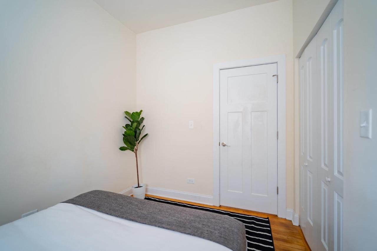3-Bedroom Gem Apt With In-Unit Laundry - Lawndale 1 & 2 Rep ชิคาโก ภายนอก รูปภาพ